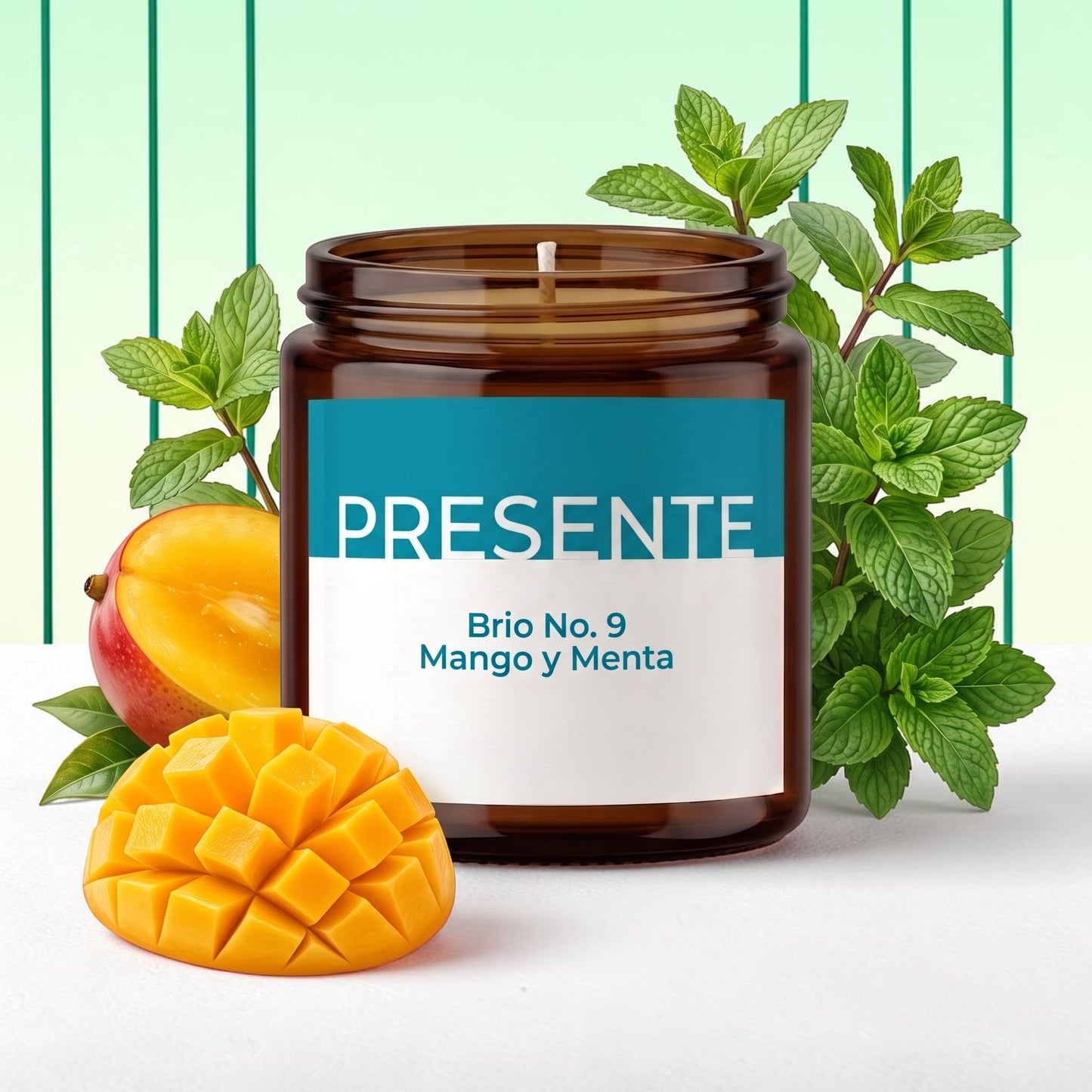 Vela aromática PRESENTE Taller Artesanal Brio No. 9 con notas de mango maduro y menta fresca en frasco de vidrio ámbar
